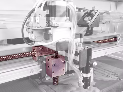 Трехкоординатный станок-автомат с шариковыми винтовыми приводами (ШВП)