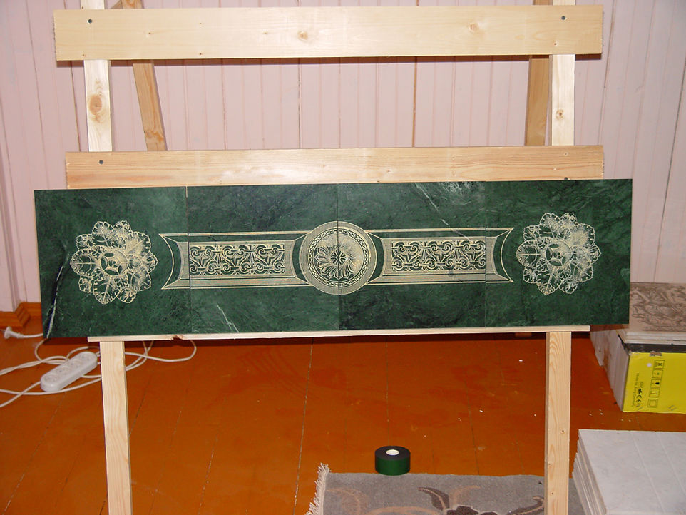 Образец гравировки на цветном камне