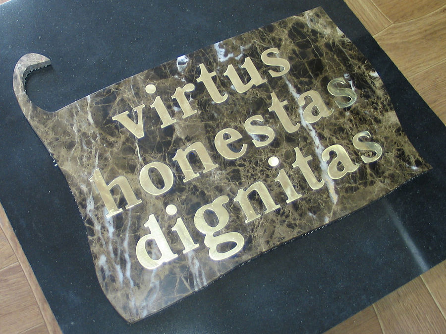 Глубокие надписи